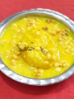 आम की कढ़ी (Aam ki kadhi recipe in Hindi) रेसिपी मुख्य फोटो