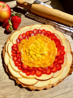 Una foto de Tarta de frutas con crema