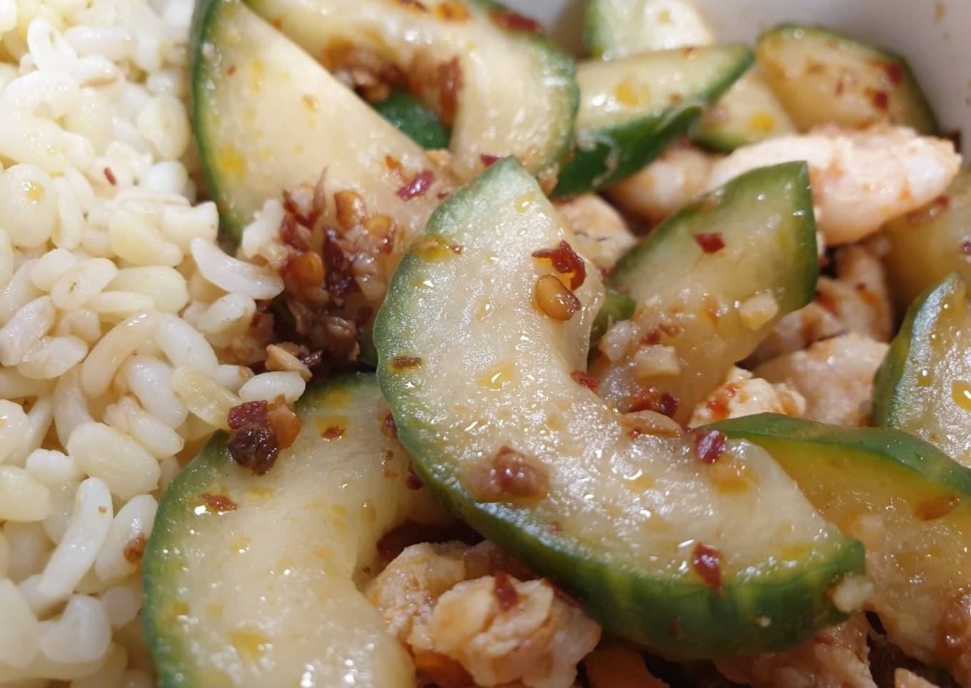 SMASHED CUCUMBER 🥒 SALAD