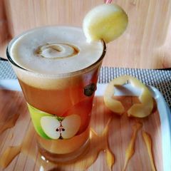 A picture of Apple juice.