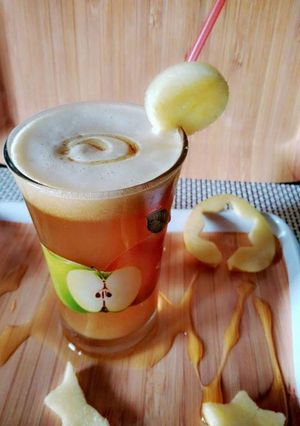 A picture of Apple juice.