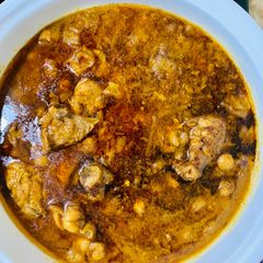 A picture of Murgh Cholay.