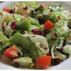 A picture of Peachy Black bean salad.