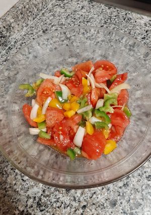 Una foto de Picadillo de tomate veraniego