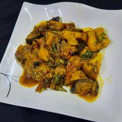 A picture of Aloo Baingan.