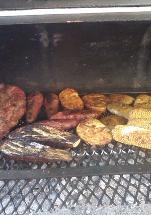 Una foto de Tapa de Nalga con vegetales a la parrilla