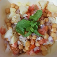 A picture of Chana chat.