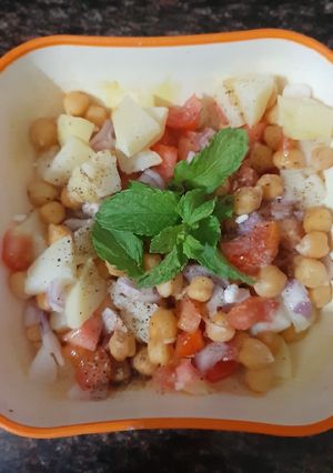 A picture of Chana chat.