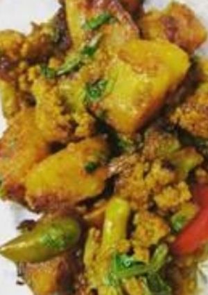 A picture of Gobhi Aloo Sokha.