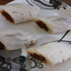 A picture of Idiyappam sweet rolls Rice noodles sweet rolls.