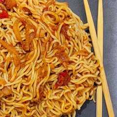 🍜 نودلز 🍜 بصوص الصلصة الحمراء-レシピのメイン写真