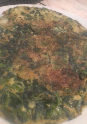 Una foto de Tortilla de espinaca y papa súper rica