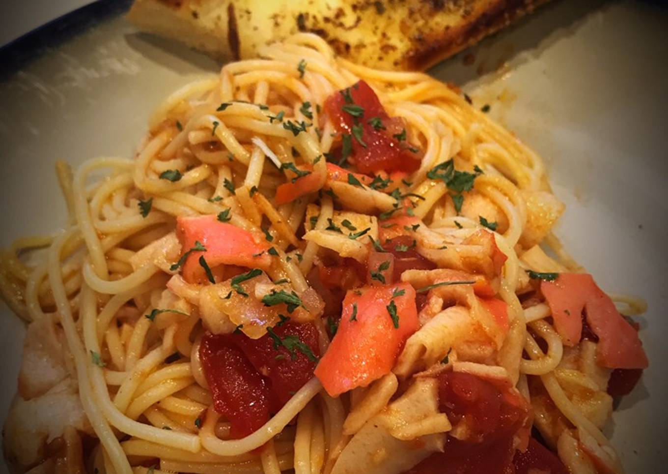 Spaghetti and crabmeat