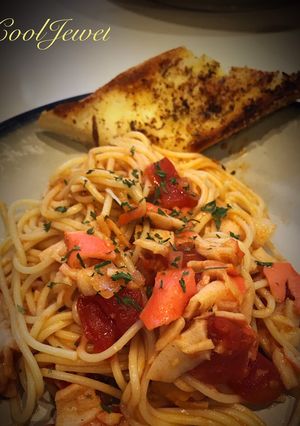 A picture of Spaghetti and Crab Meat.
