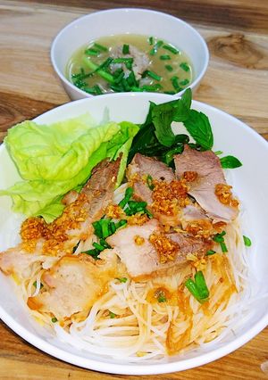 Hình của món Hủ tiếu khô xá xíu.