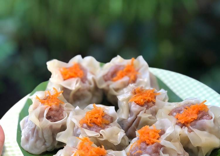 Siomay babi (bisa diganti ayam)