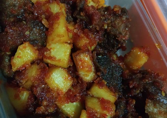 Sambal Balado Daging Kentang Super Pedes