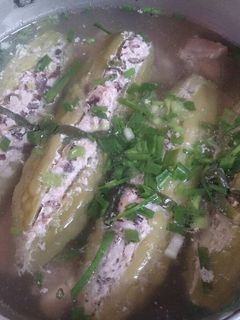 Hình của món Canh mướp đắng nhồi thịt.