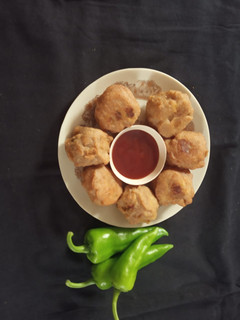 ફરાળી બટાકા વડા (Farali Bataka Vada Recipe In Gujarati) રેસીપી મુખ્ય ફોટો