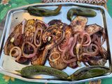 Aubergines graffiti, piments et oignon rouge marinés grillés à la plancha