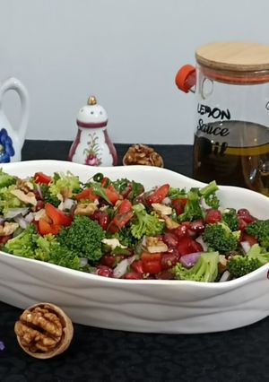 عکسی از دستور سالاد بروکلی
