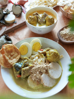 Foto resep Lontong Mie (Pasta) Lodeh