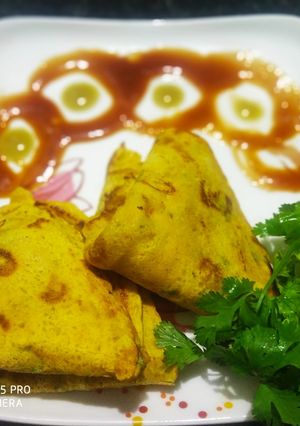 बेसन का चटपटा चीला (besan ka chatpata cheela recipe in Hindi) रेसिपी मुख्य फोटो