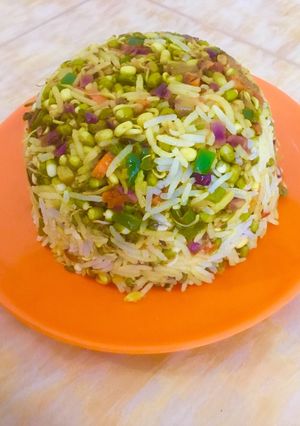 A picture of Sprouted Moong  Pulao.