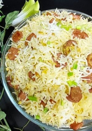 A picture of Tum yum Sausages rice.