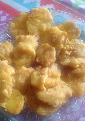 A picture of Aloo k pakoray.