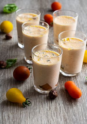 Une photo de Panna cotta à la tomate