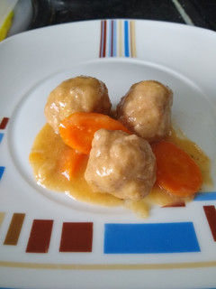 Una foto de Albóndigas en salsa rubia