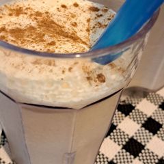 A picture of Cinnamon Peach Smoothie.