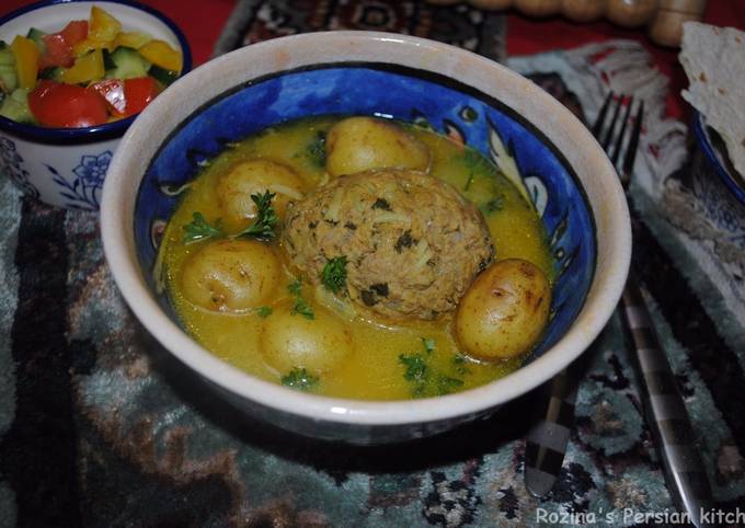 Kufteh bozbash (stuffed meatball)