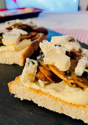 Foto di Tapas con funghi e gorgonzola