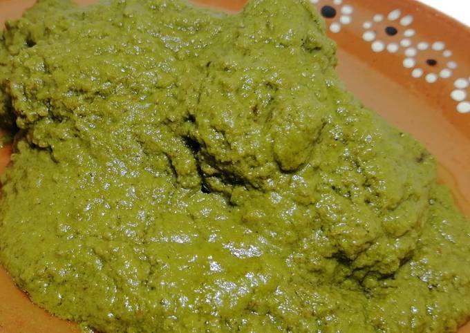 Mole verde con costillita de puerco Receta de Ya está la comida!!- Cookpad