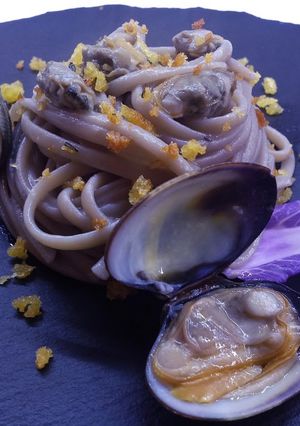 A picture of Linguine with Clams and Purple Cauliflower Cream.