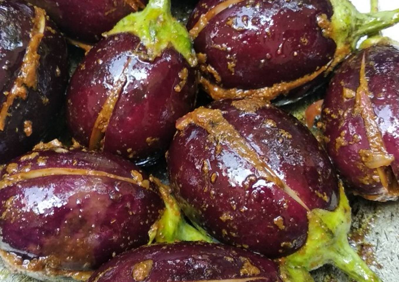 Title : stuffed brinjal