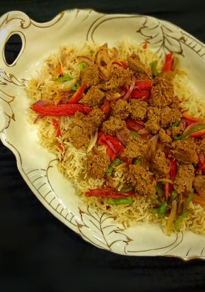 A picture of BBQ Rice Platter With Leftover Beef Boti.