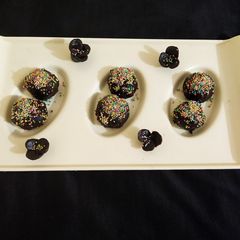 A picture of Oreo biscuit (chocolate) laddu.