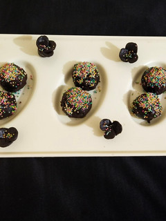 A picture of Oreo biscuit (chocolate) laddu.