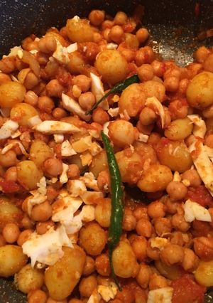 A picture of Masala chickpea with baby potatoes.