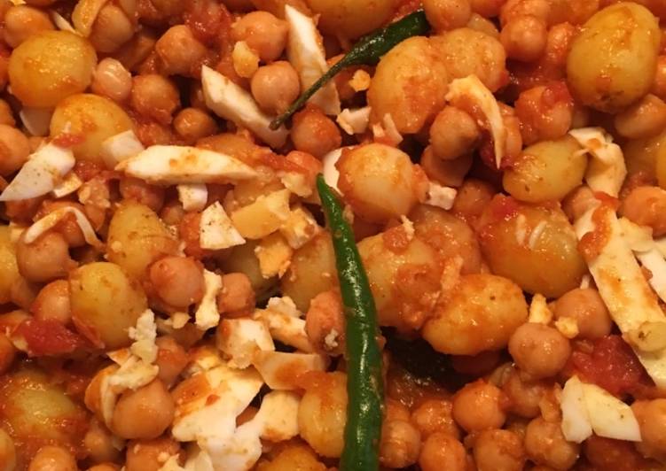 Masala chickpea with baby potatoes