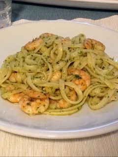 Una foto de Tallarines con gambas