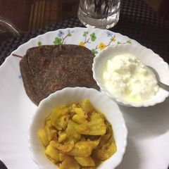 A picture of Ragi paratha.