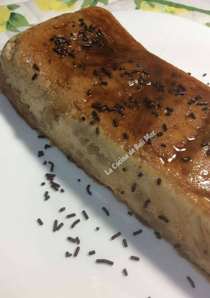 Una foto de Flan de galletas rellenas de chocolate