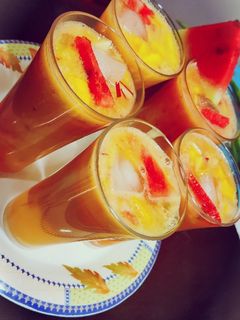 फ्रूट पंच (fruit punch recipe in Hindi) रेसिपी मुख्य फोटो