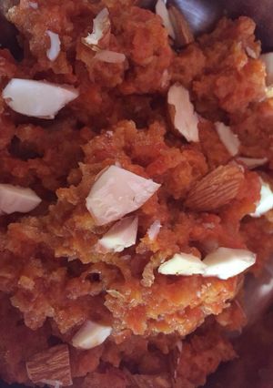 A picture of Gajar ka halwa.