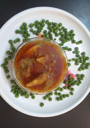 हरी मटर का निमोना (Hari matar ka nimona recipe in hindi) रेसिपी मुख्य फोटो