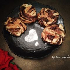 A picture of Choco Cinnamon Rolls without yeast.